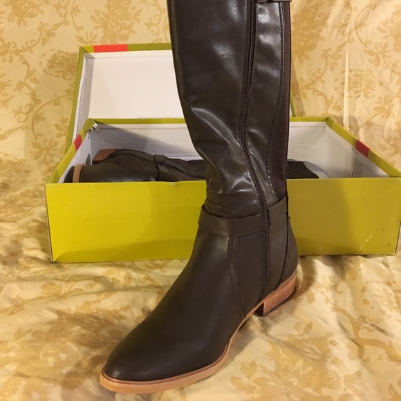 BareTraps Tommy Tall Shaft Boot New in Box - Picture 2 of 4